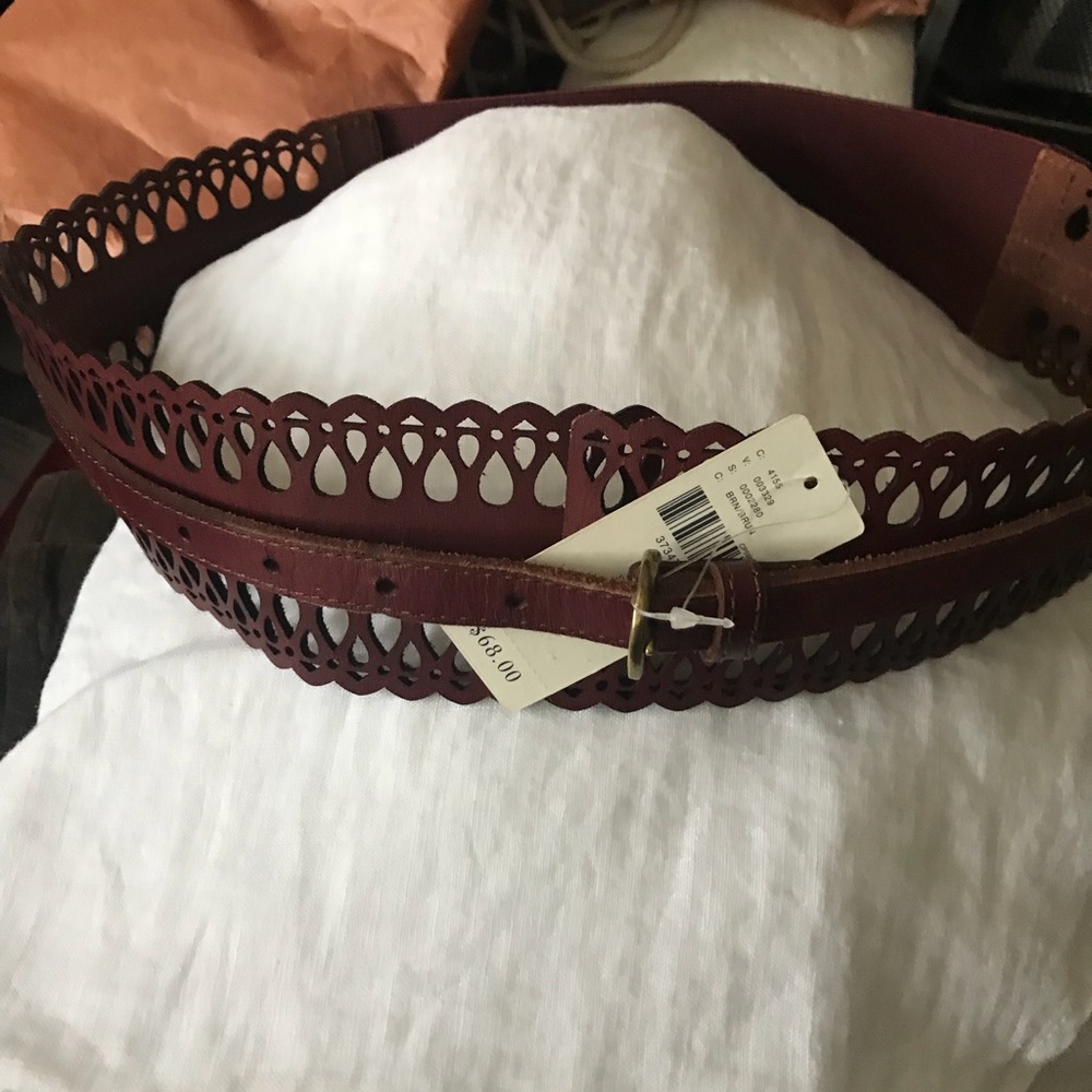 New Anthropologie belt size M retail $68 plus